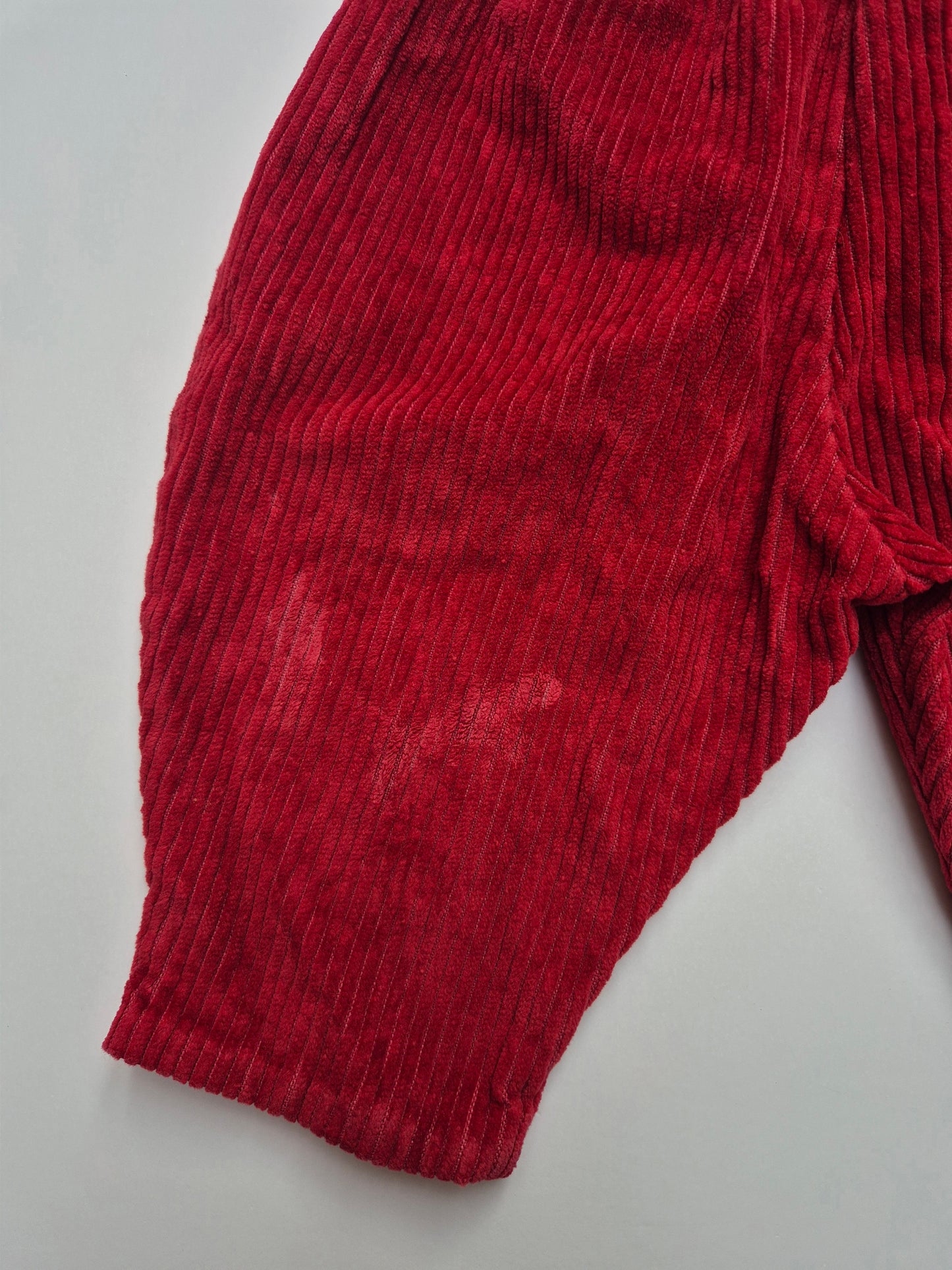Rode corduroy broek – maat 62 | 2 - 3 maanden