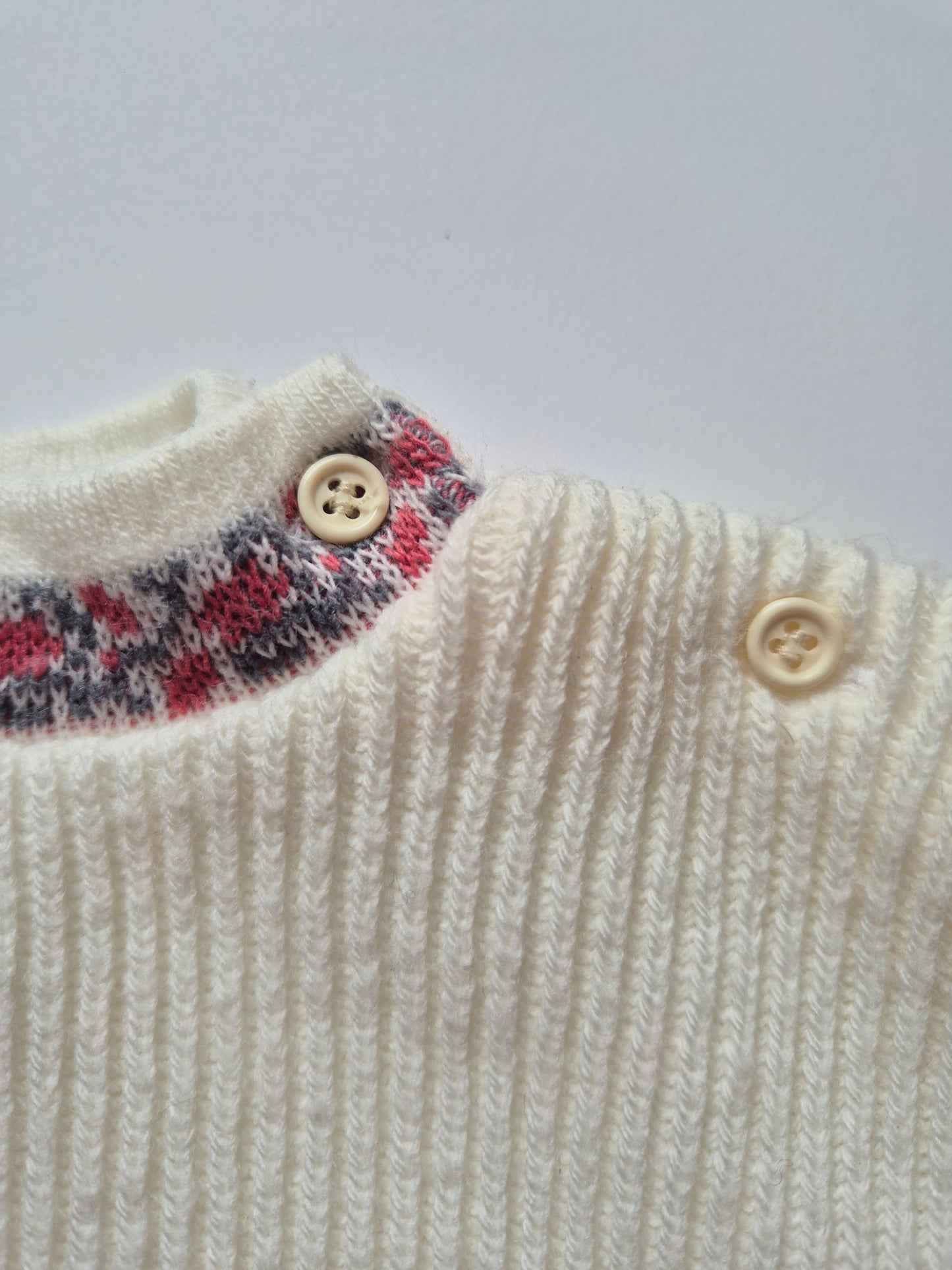 Trui met geborduurde hals – maat 74 | 6 - 9 maanden