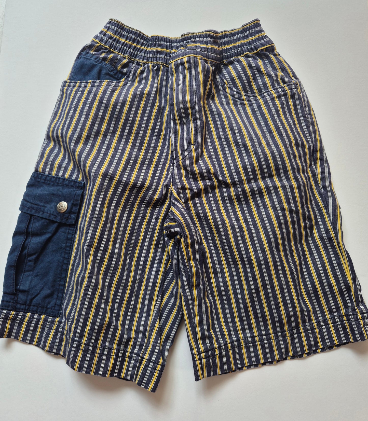 Lemmi gestreepte lange broek – maat 104 | 3 - 4 jaar