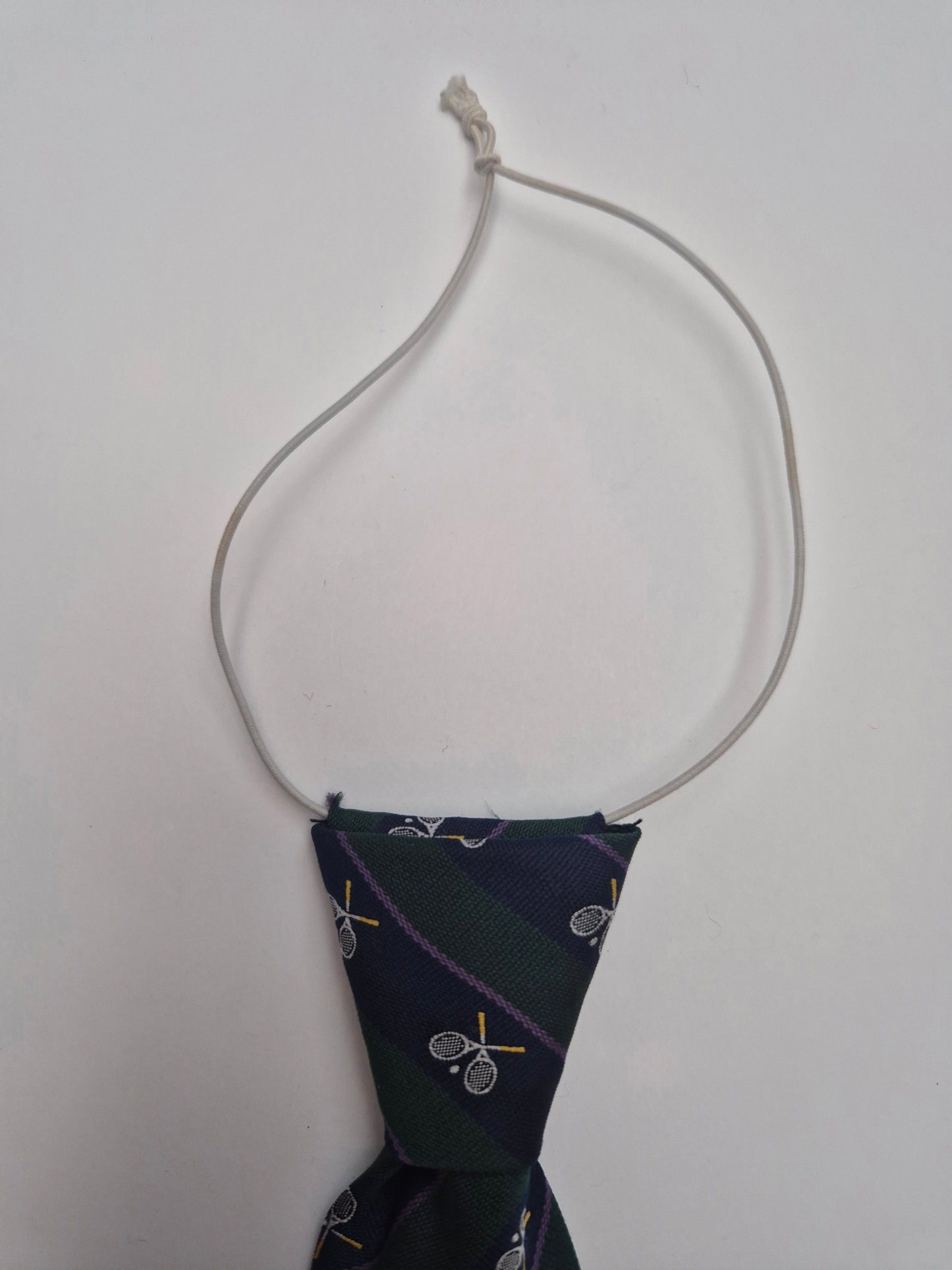 Donkergroene stropdas met tennisracketprint – one size