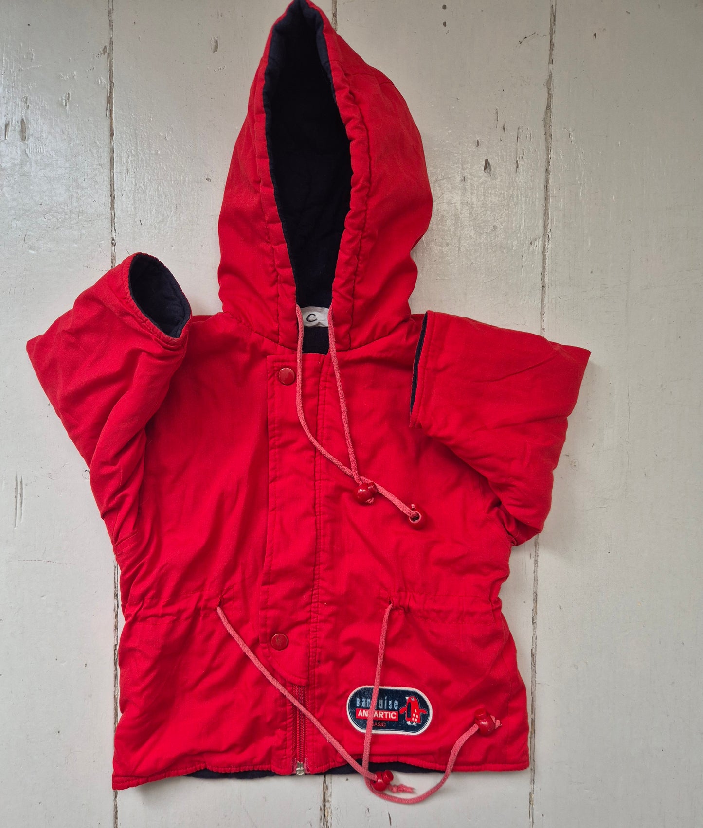 Rode winterjas met capuchon – maat 80 | 9 - 12 maanden