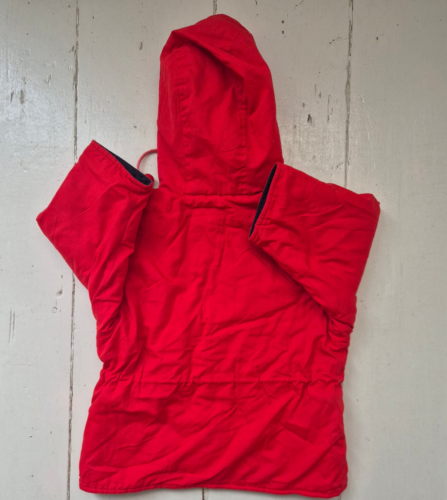 Rode winterjas met capuchon – maat 80 | 9 - 12 maanden