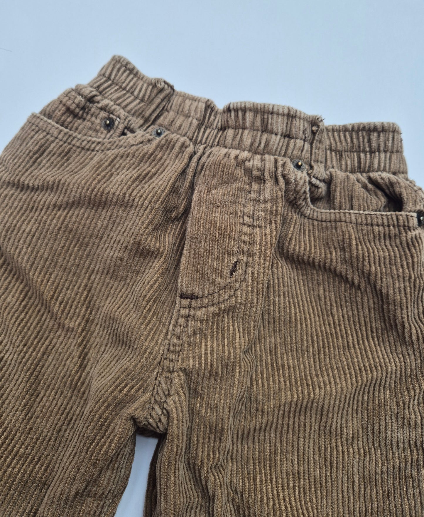 Bruine corduroy broek – maat 98 | 2 -3 jaar