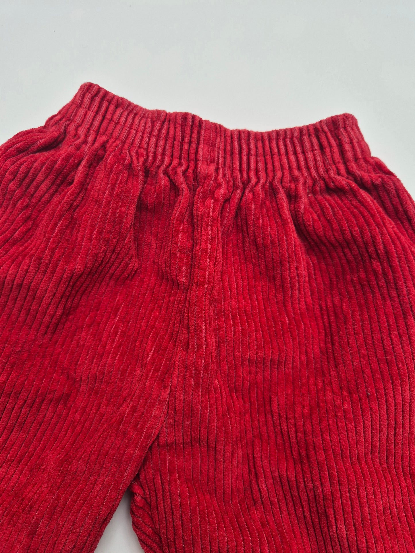 Rode corduroy broek – maat 62 | 2 - 3 maanden