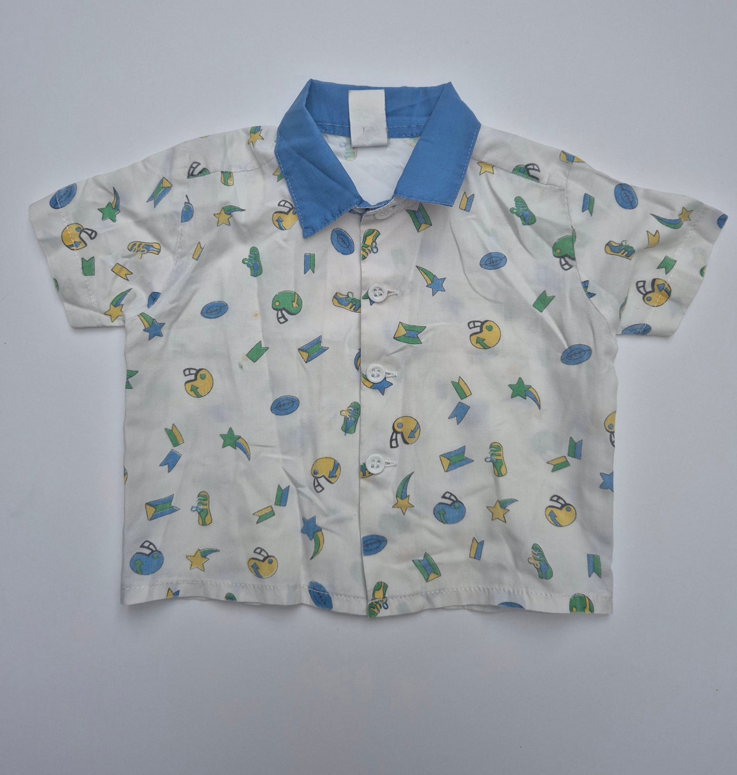 Blouse met blauwe kraag en sportprint – maat 80 | 9 - 12 maanden