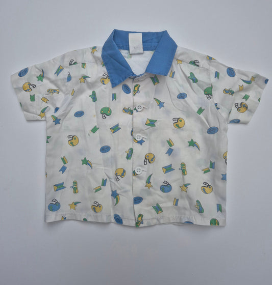 Blouse met blauwe kraag en sportprint – maat 80 | 9 - 12 maanden